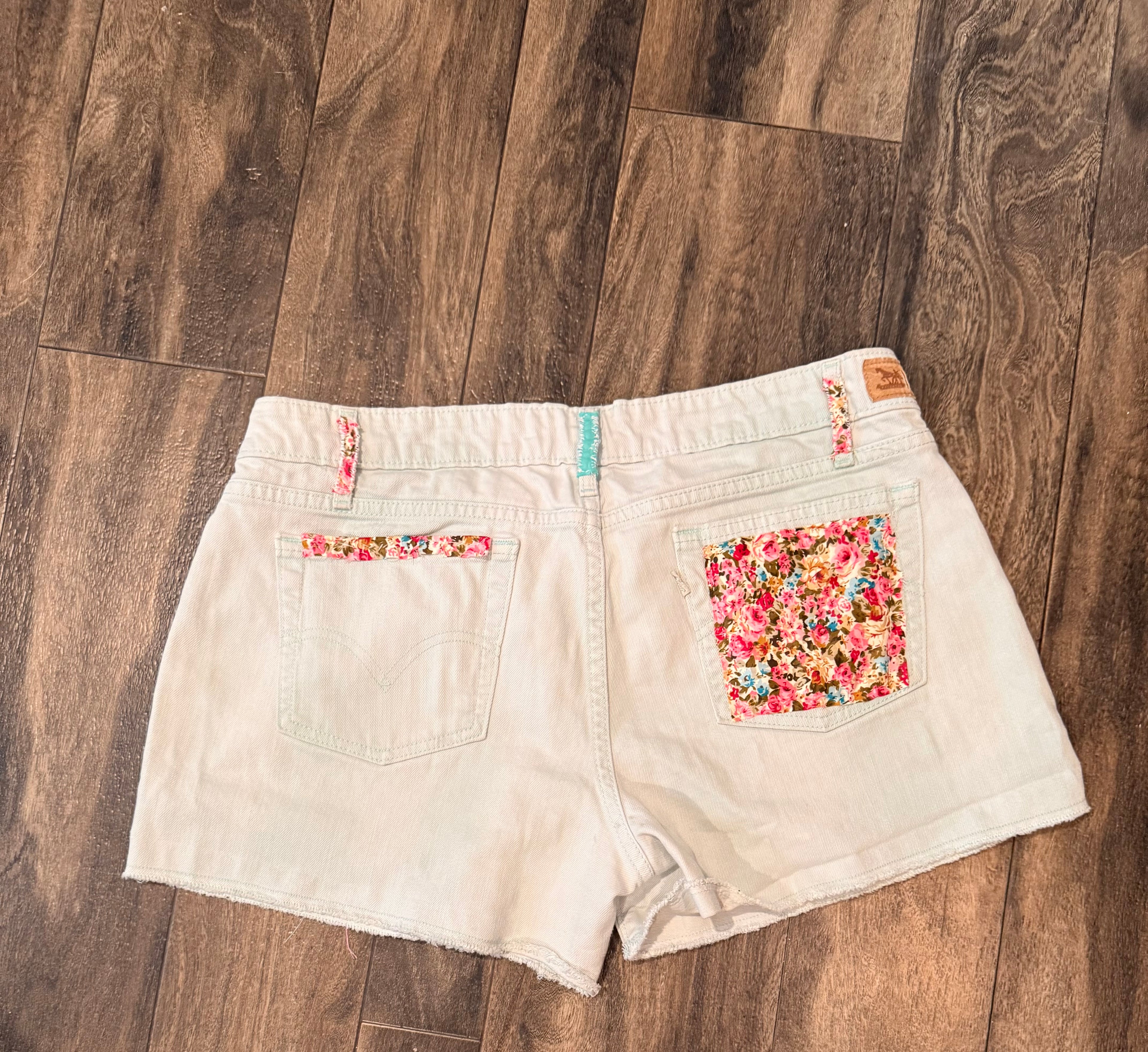 Everly Upcycled Levi's Shorts