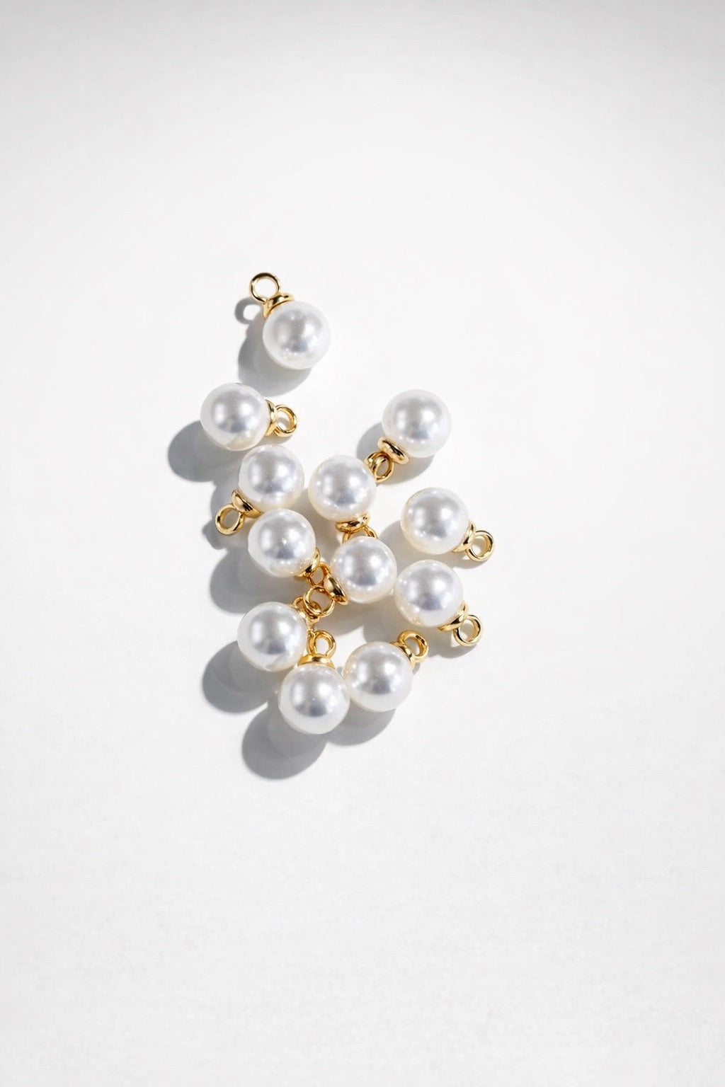 SINGLE PEARL CHARM
